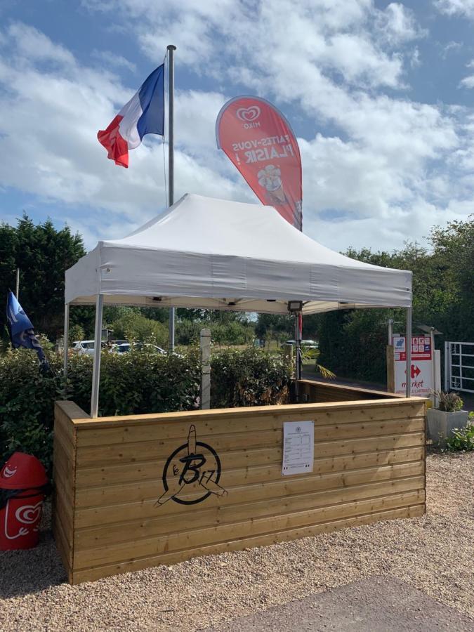 Camping Les Carolins Saint-Lo-d'Ourville المظهر الخارجي الصورة